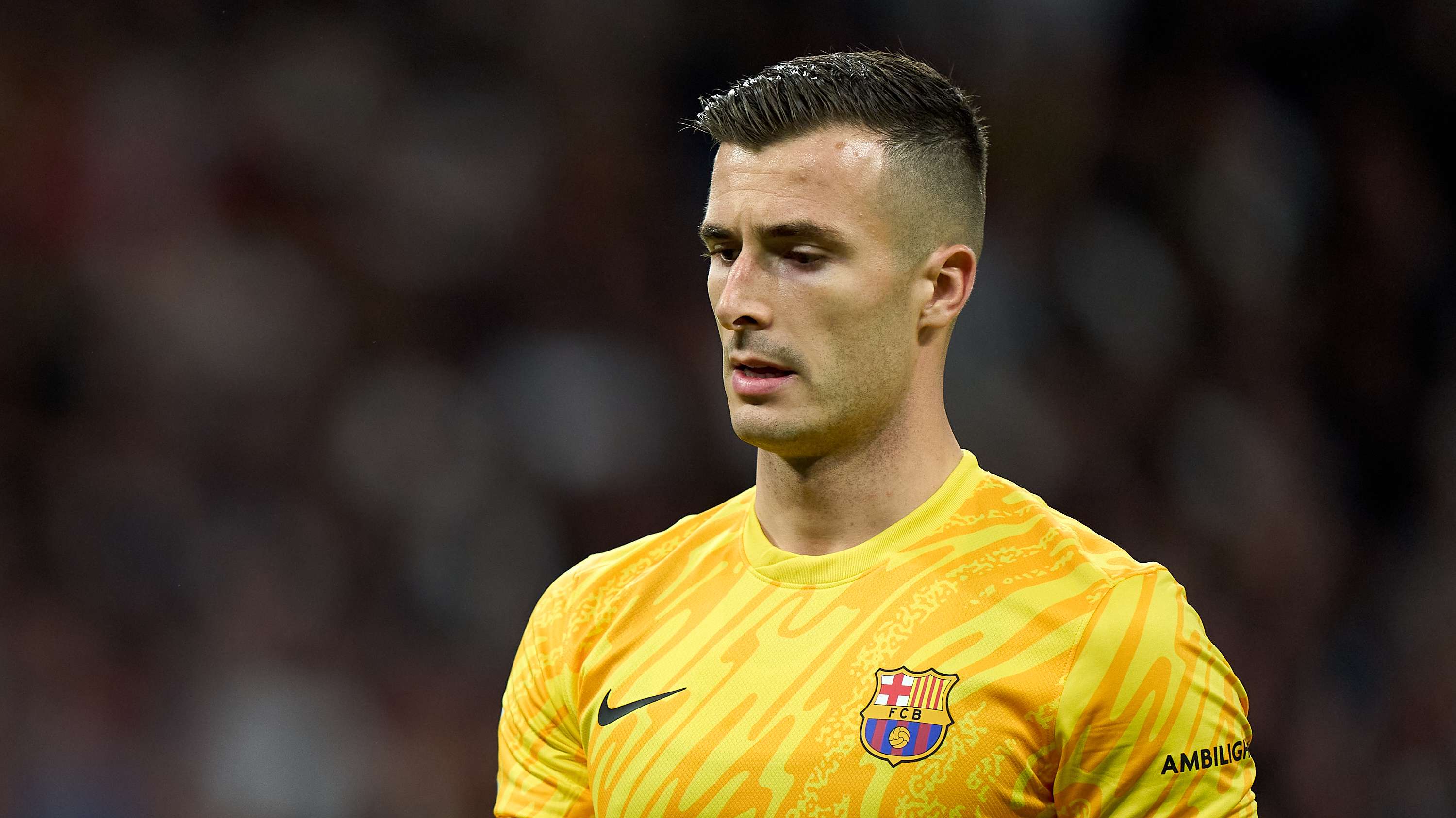 什克裏尼亞爾連續第四年獲評斯洛伐克足球先生！.